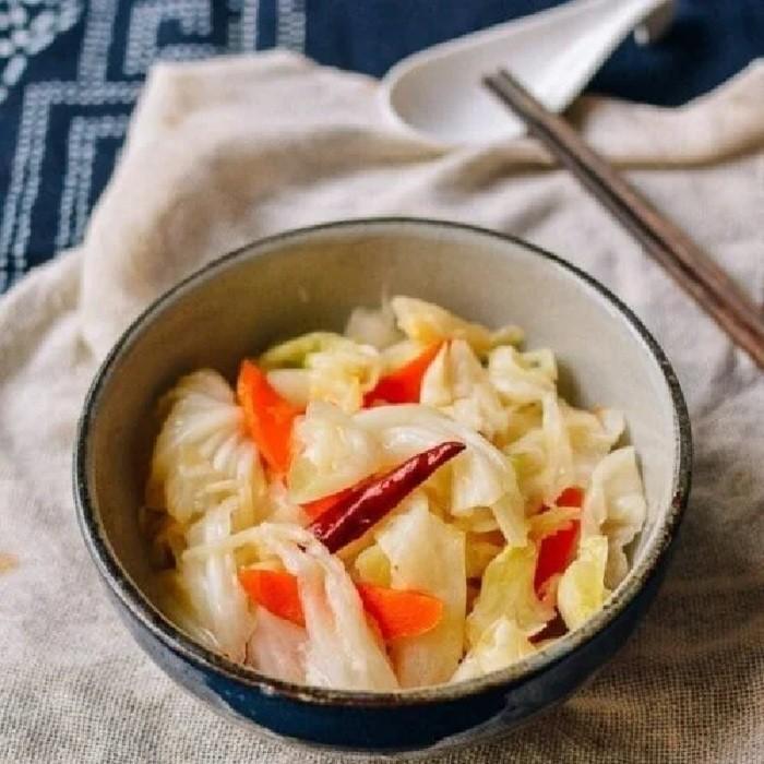 Lao Som Pak Pickled Cabbage recipe