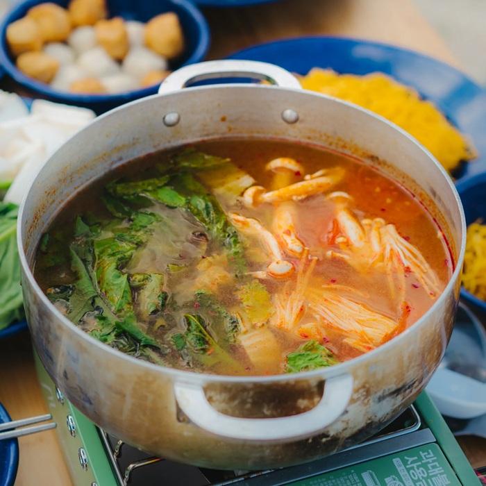 Vietnamese-style veggie hotpot recipe