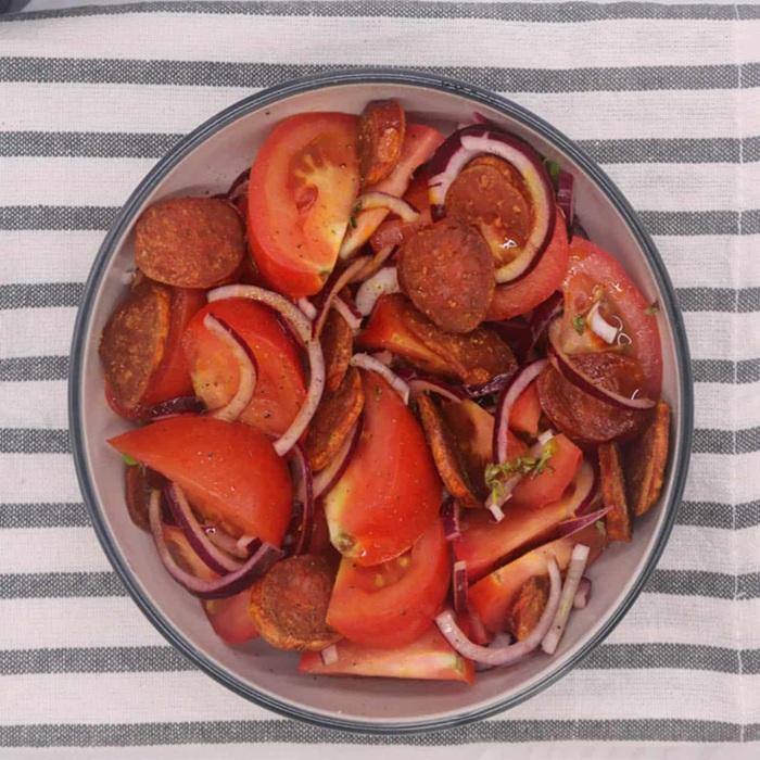 Chorizo & tomato salad recipe