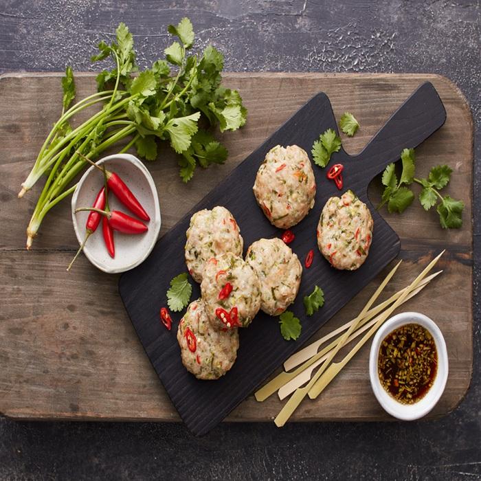 Thai chicken cakes with sweet chilli sauce recipe