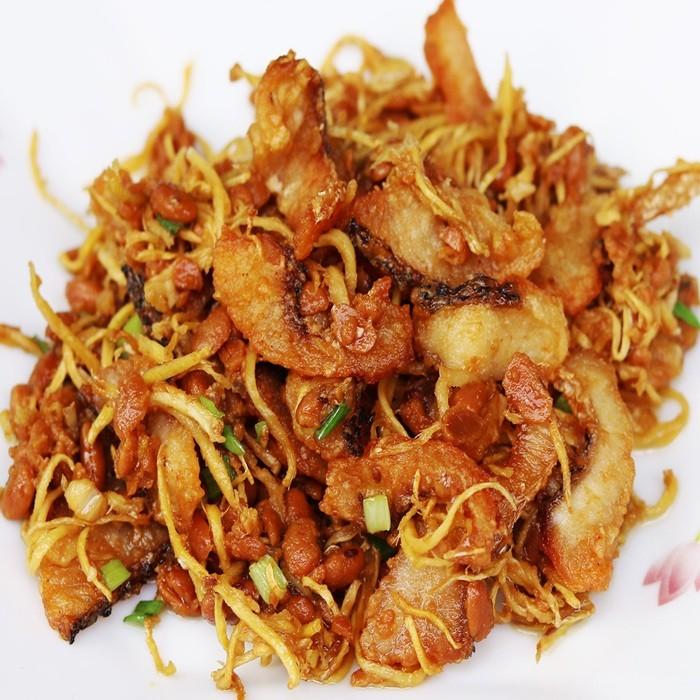 Crispy fried fish with ginger and fermented soybeans (trey chien chuon) recipe