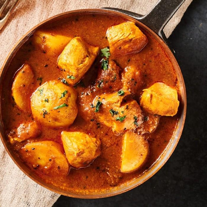 Bengali Chicken Curry with Potatoes recipe