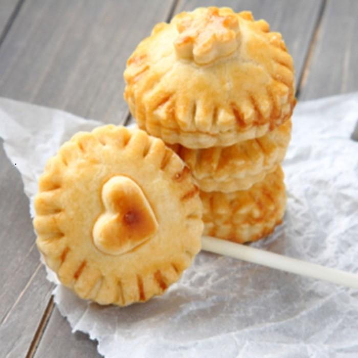 Apple pie pops recipe