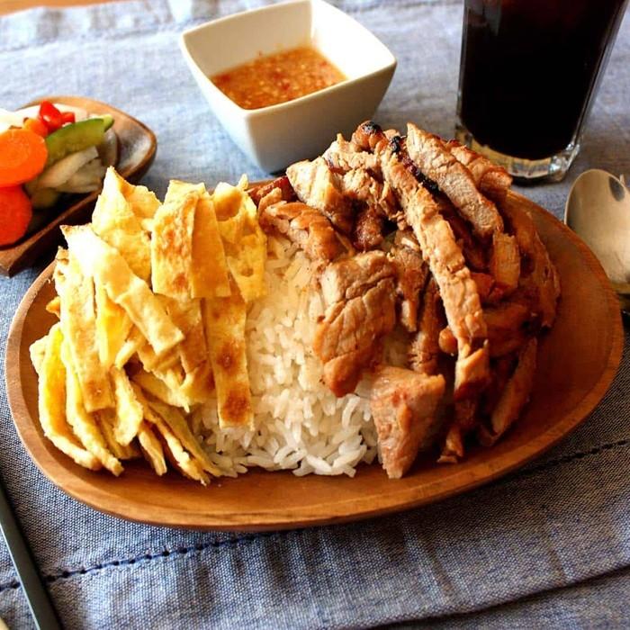 Bai Sach Chrouk – Grilled Pork with Rice recipe