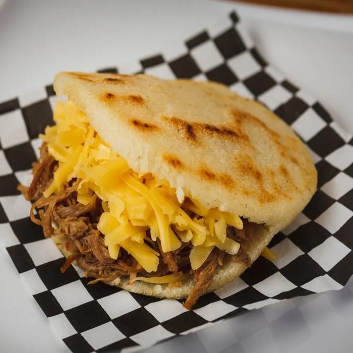 Arepa pelua recipe