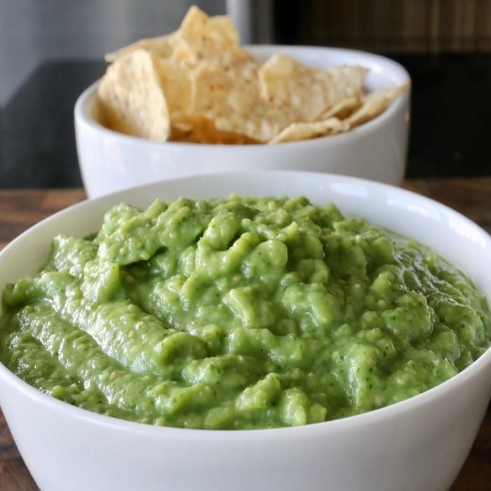 Ají de Aguacate Recipe (Colombian Spicy Avocado Sauce) recipe