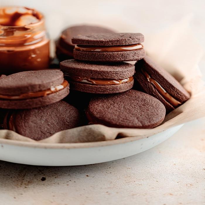 Chocolate alfajores recipe