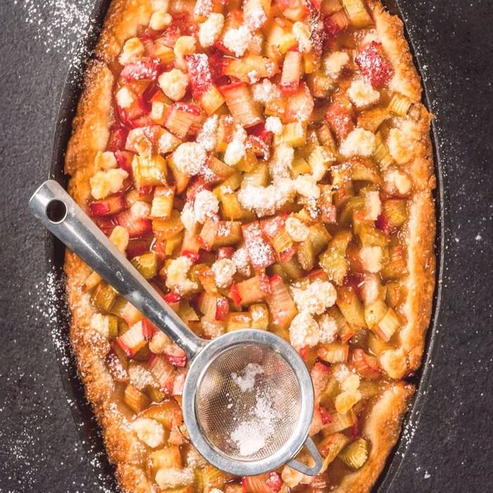Quark and Rhubarb Pie recipe