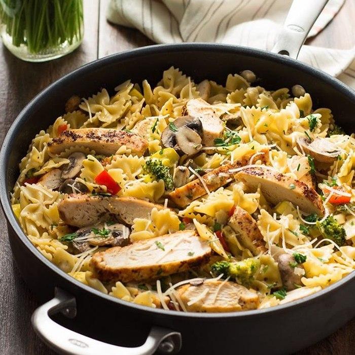 Chicken Alfredo Primavera recipe