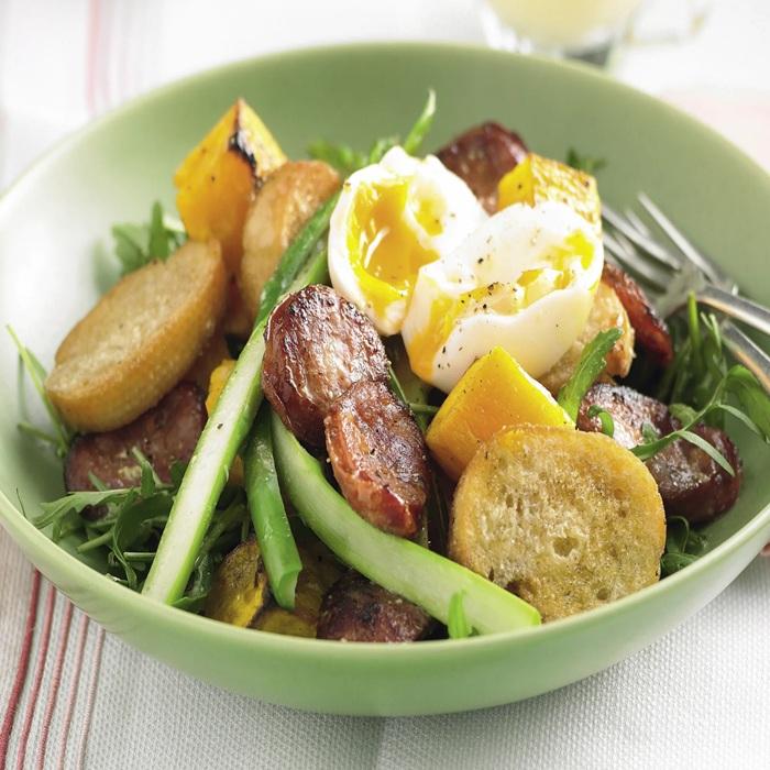 Chorizo & soft-boiled egg salad recipe