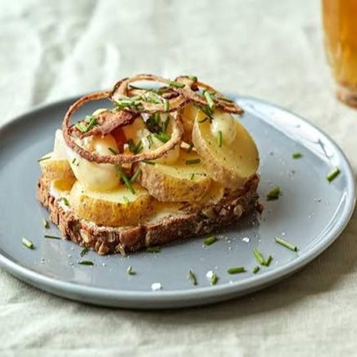 Open-faced Sandwich With Potato recipe