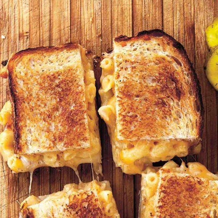 Grilled Mac and Cheese Sandwich recipe